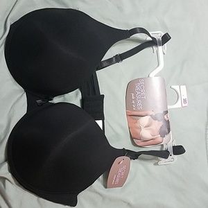 38D black bra